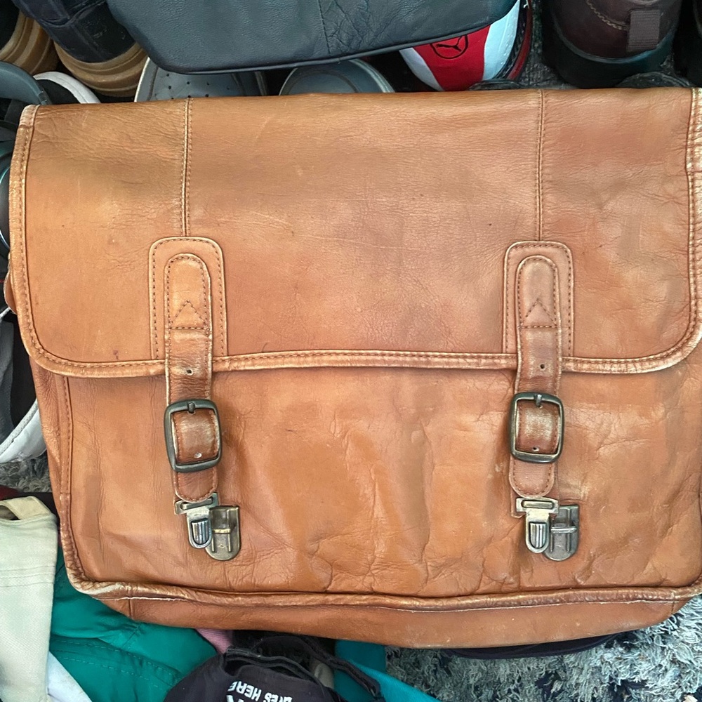 Clava Vintage Brown Leather Messenger Bag